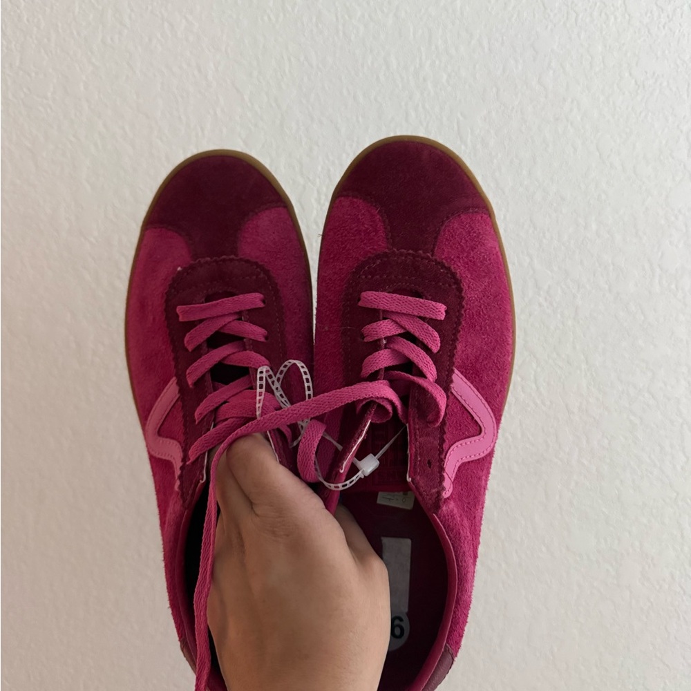 Vans Women's Pink Sneakers